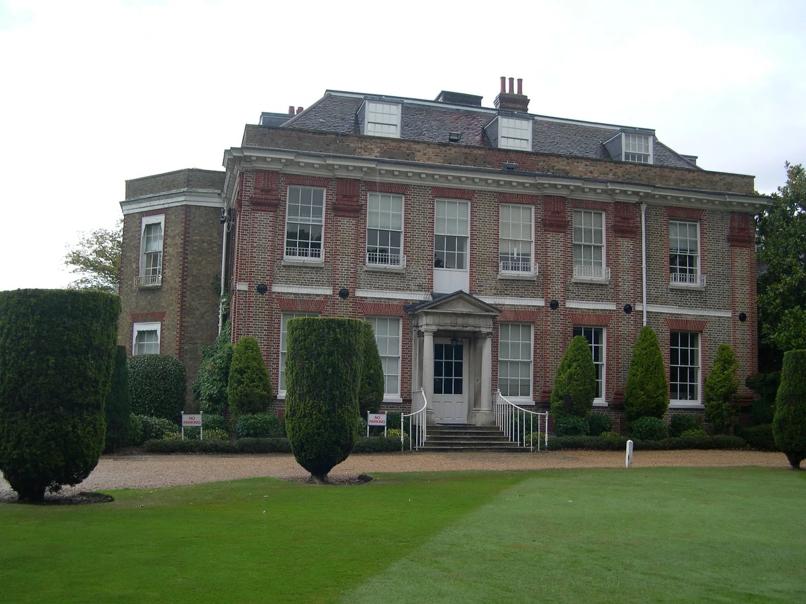 The Thorpe, Surrey houses The Blacketts of North East England